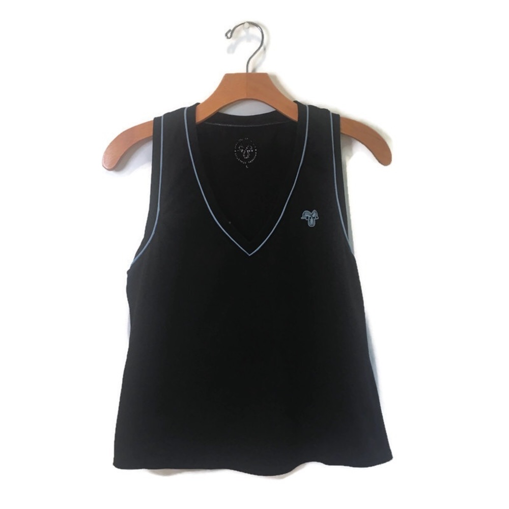 TNA v-neck sleeveless workout top black, large.